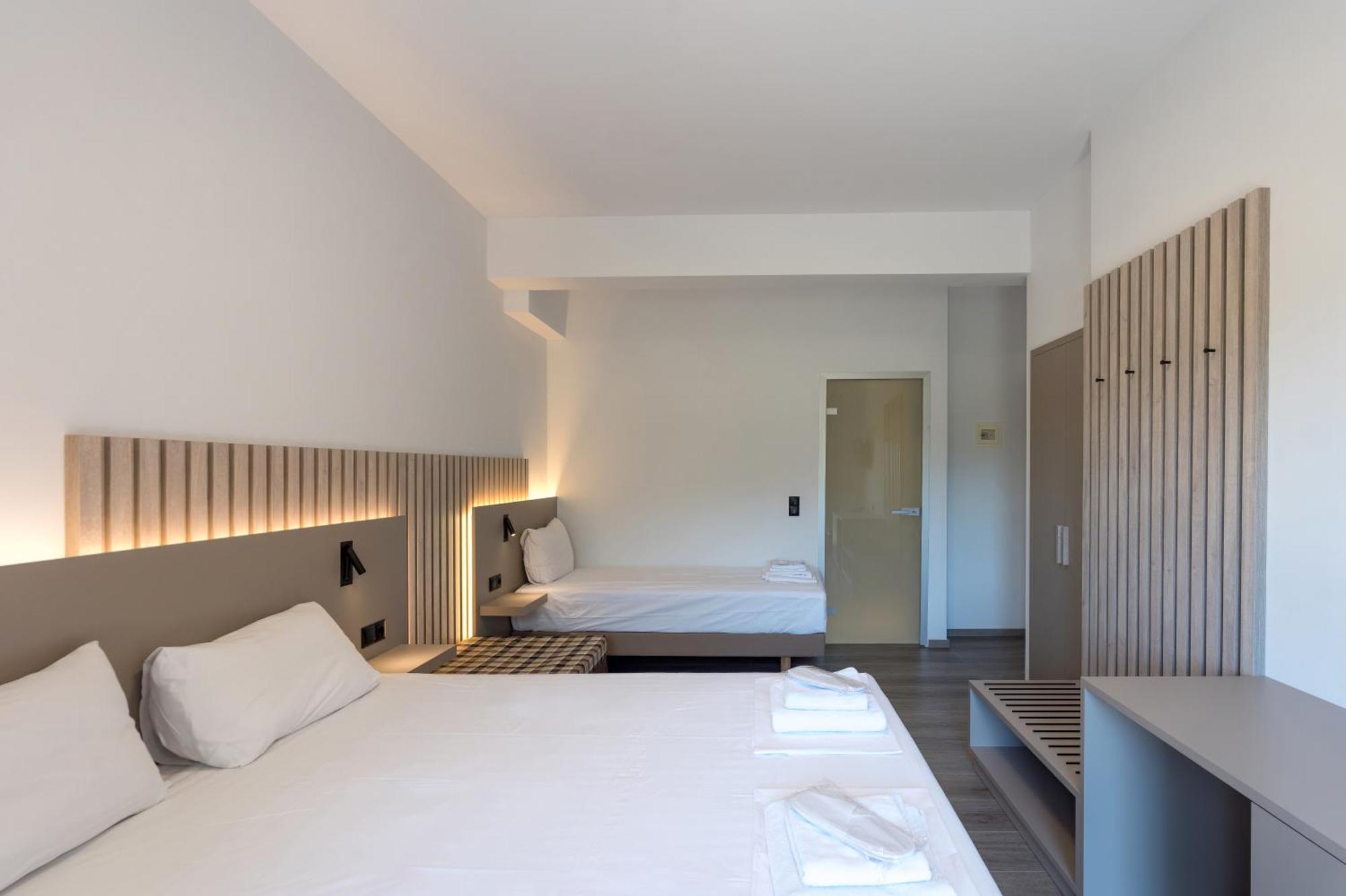 Hotel Agistro Angistron Luaran gambar