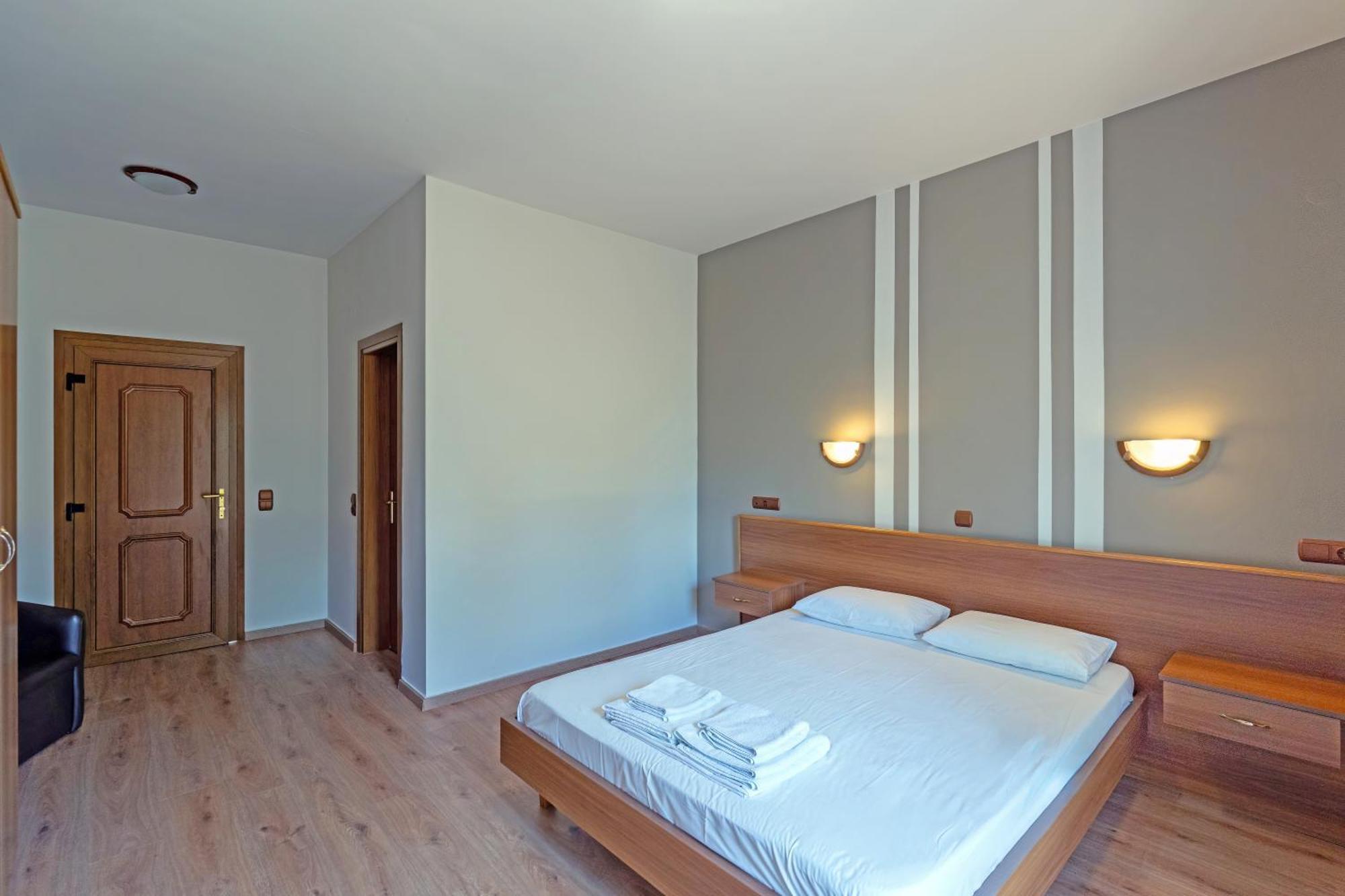 Hotel Agistro Angistron Luaran gambar