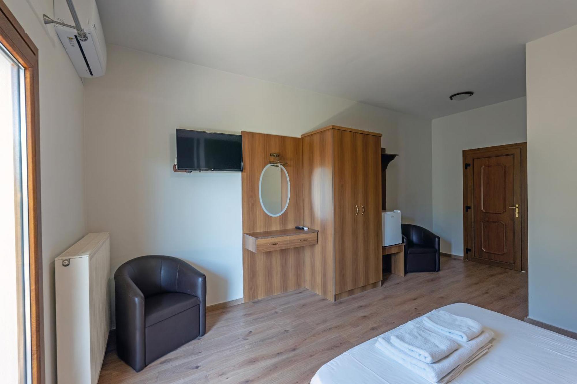 Hotel Agistro Angistron Luaran gambar