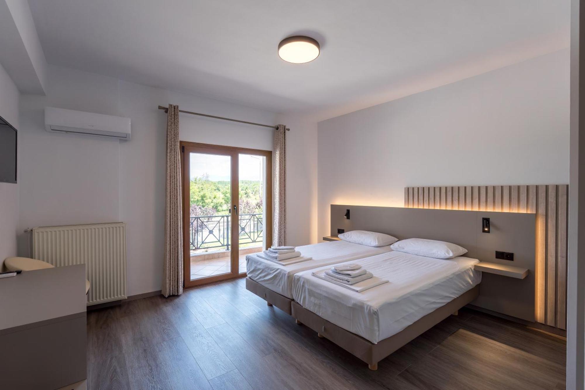 Hotel Agistro Angistron Luaran gambar