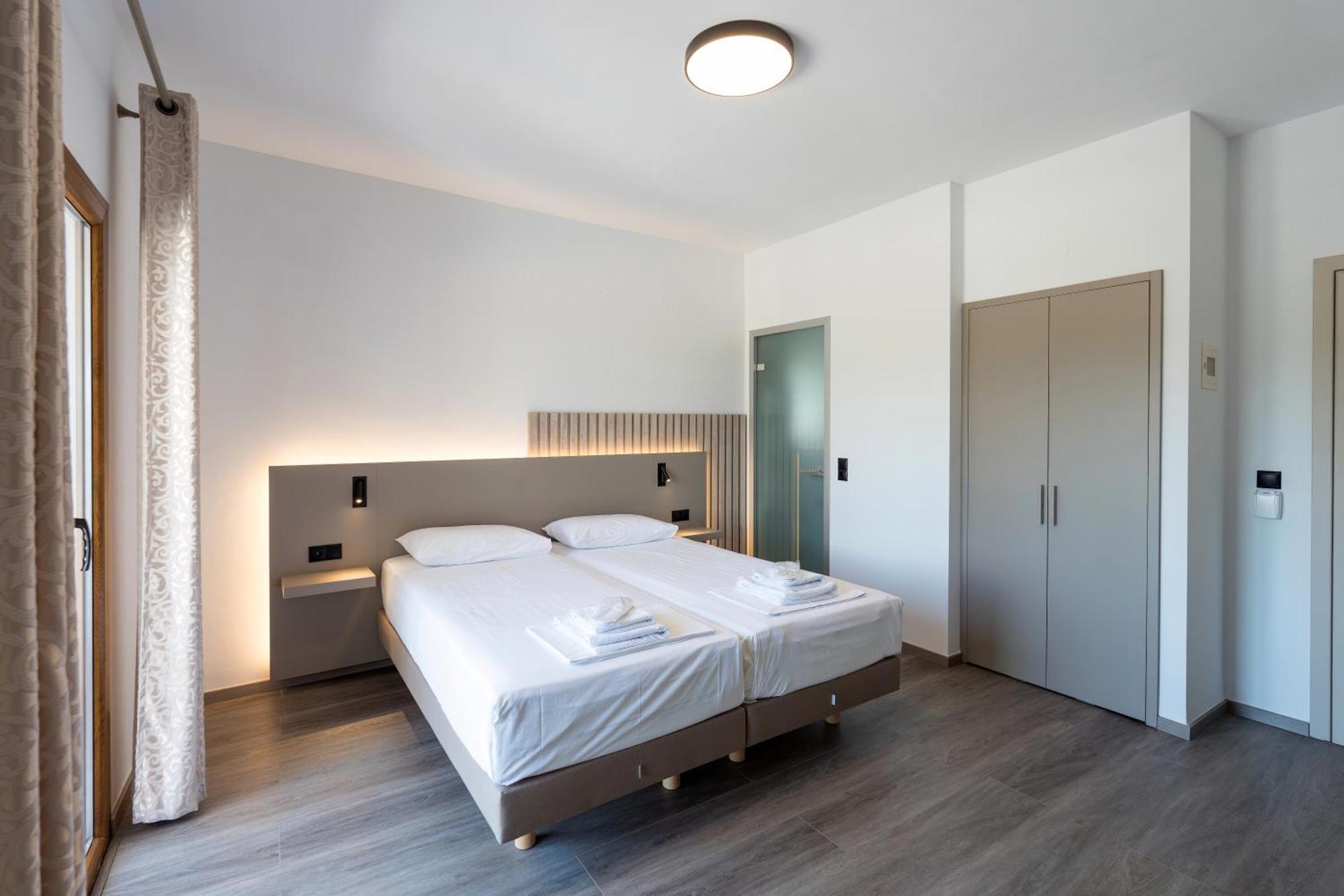 Hotel Agistro Angistron Luaran gambar