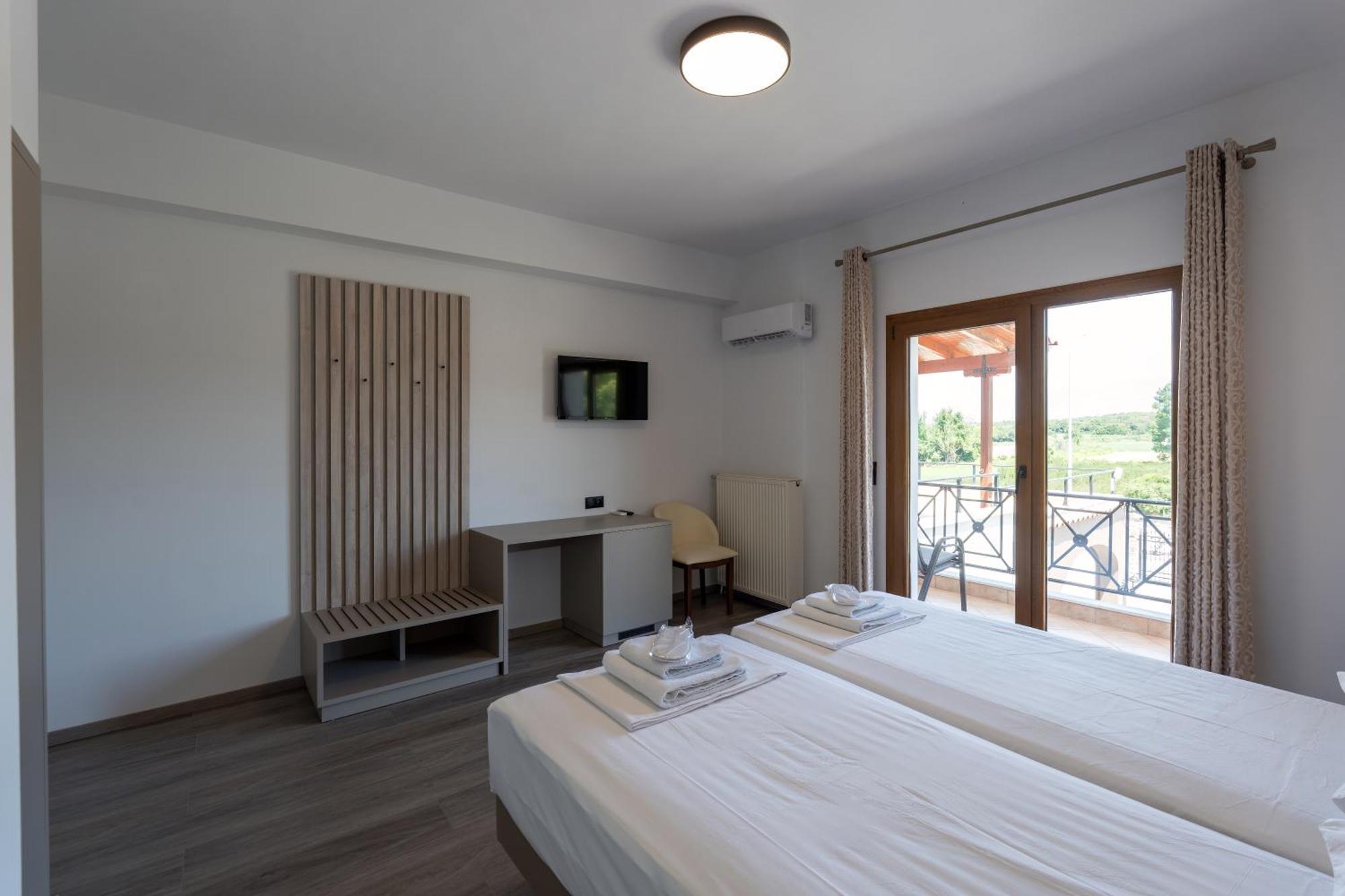 Hotel Agistro Angistron Luaran gambar