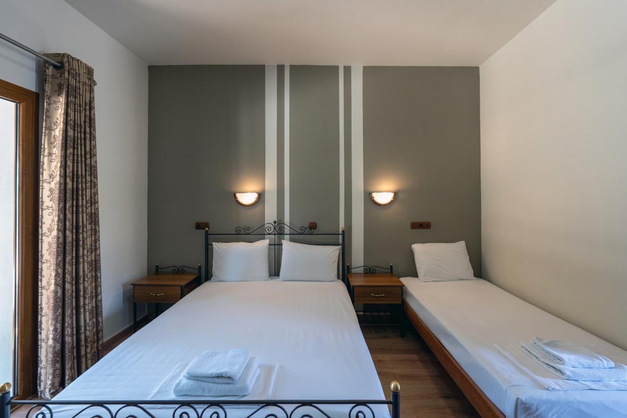 Hotel Agistro Angistron Luaran gambar