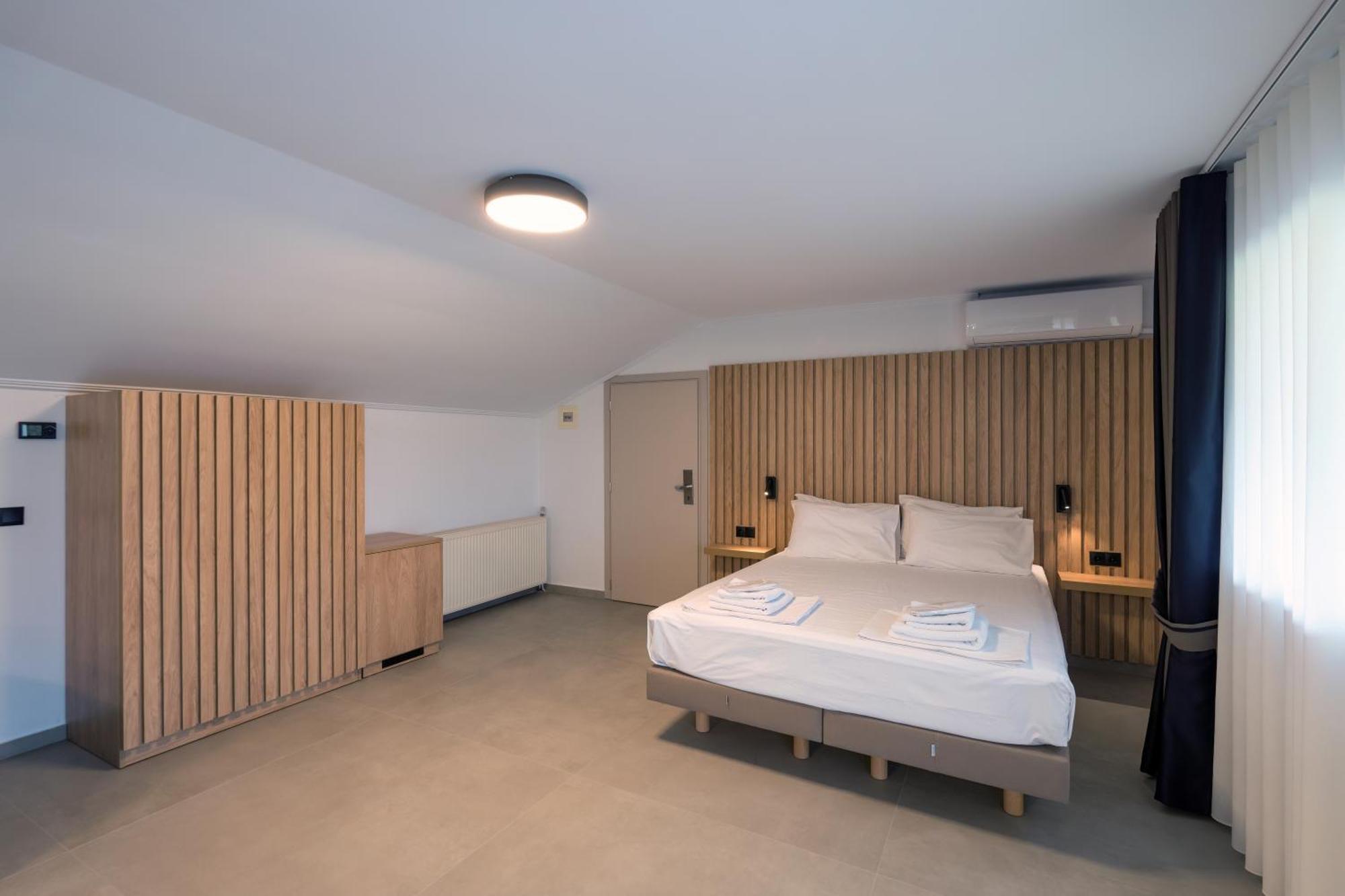 Hotel Agistro Angistron Luaran gambar