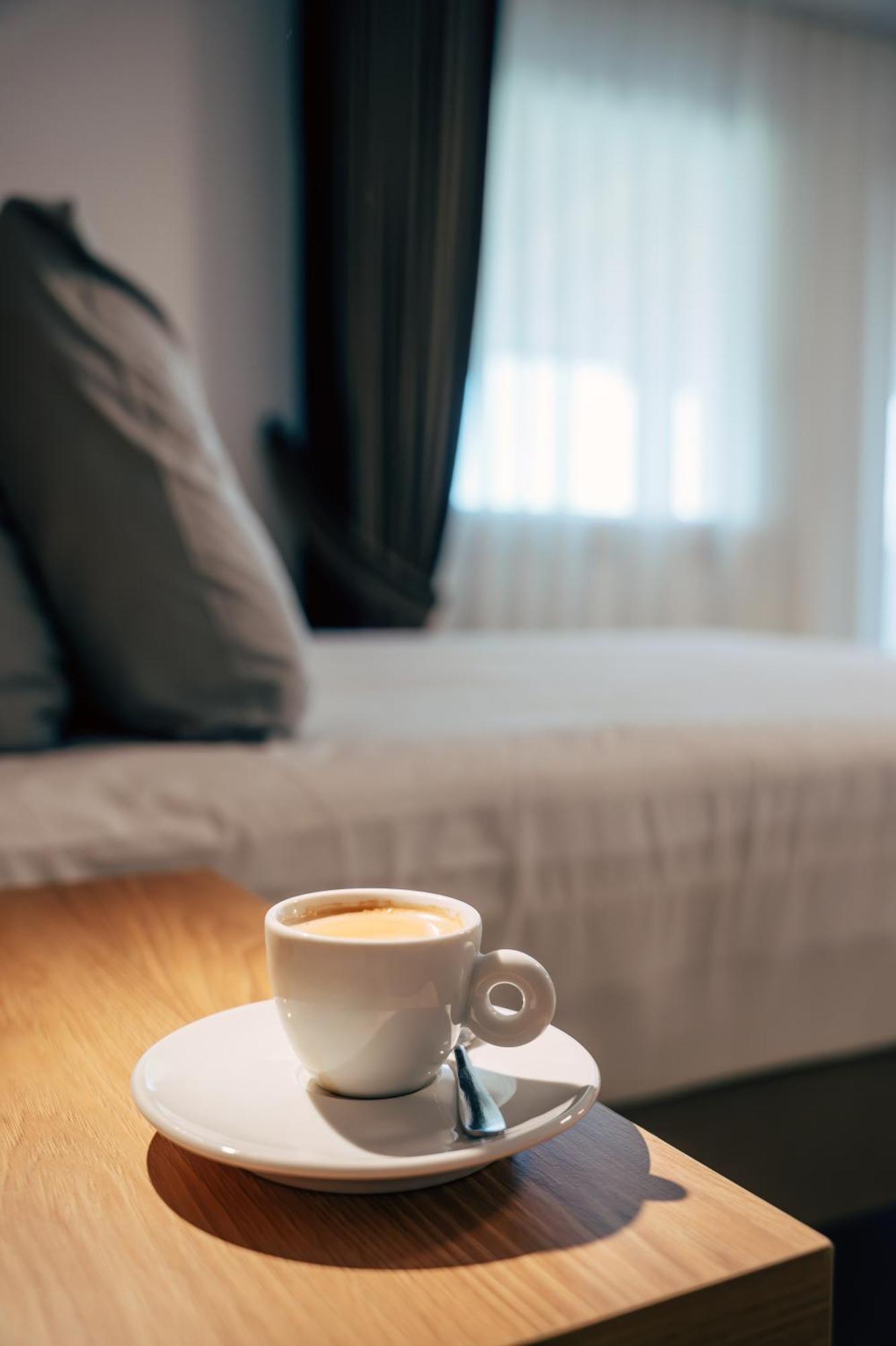 Hotel Agistro Angistron Luaran gambar