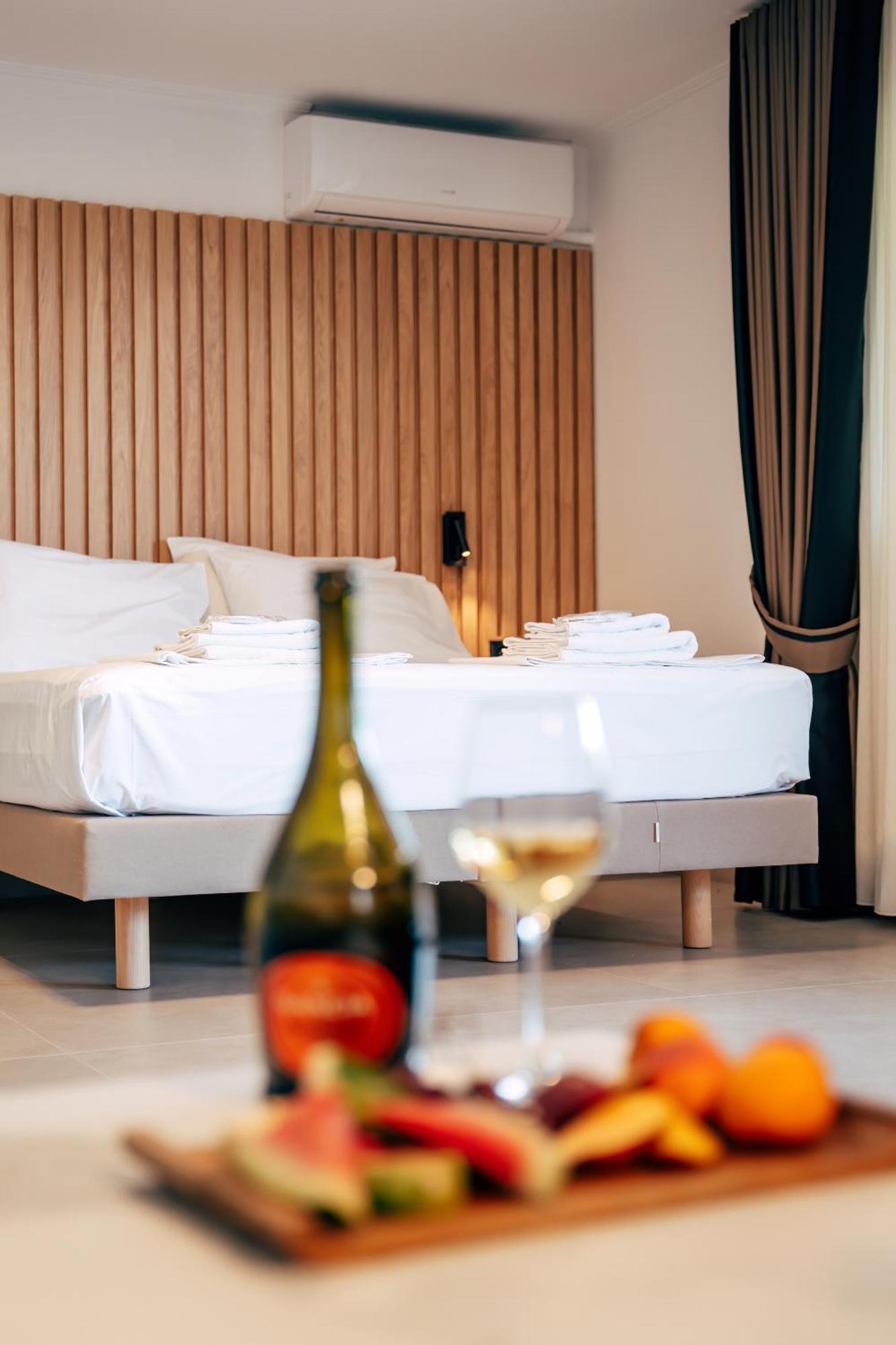 Hotel Agistro Angistron Luaran gambar