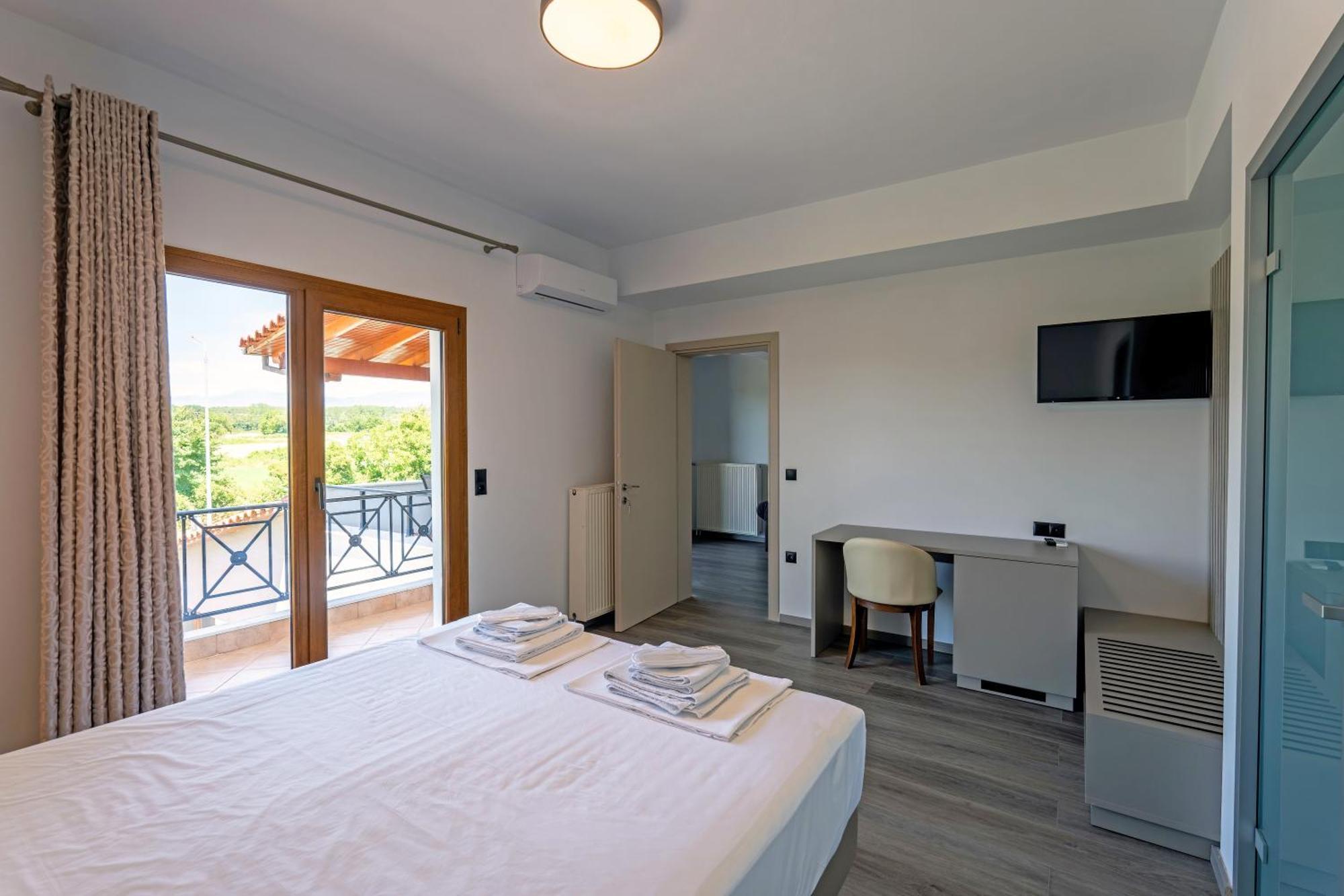 Hotel Agistro Angistron Luaran gambar
