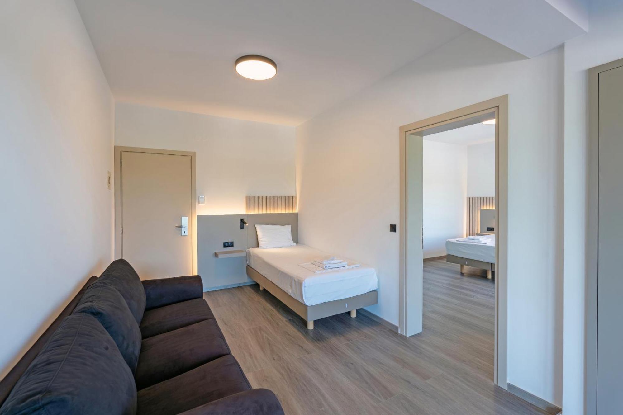 Hotel Agistro Angistron Luaran gambar